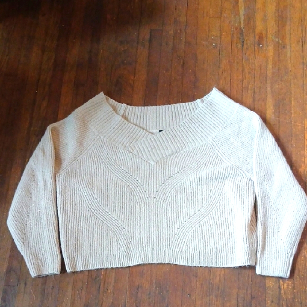 Express Cream V-Neck Sweater Knit Pullover - Picture 3 of 10